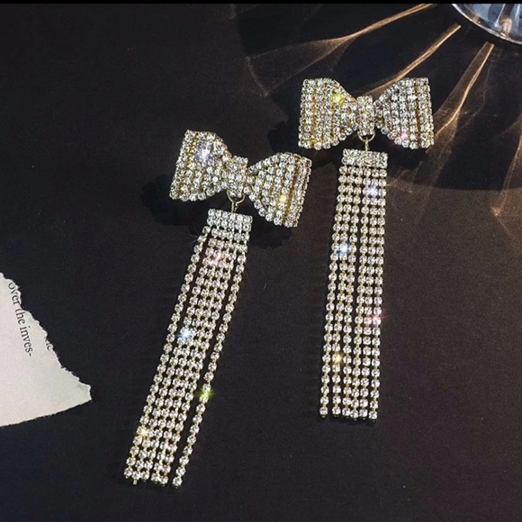 Zircon Bow & Tassell Earrings Gold Tone Sparkle Drop Earring Statement - Picture 3 of 9
